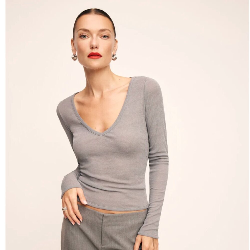BNWOT - Reformation Emery Sheer Knit Top V Neck XS / Small